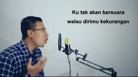 Kasih andai anganku bersuara berikut ini chord gitar dan lirik lagu rapsodi yang dibawakan oleh jkt48, dilengkapi dengan video klipnya. Ku Tak Akan Bersuara - Nike Ardilla (Cover By Ian Chopra ...