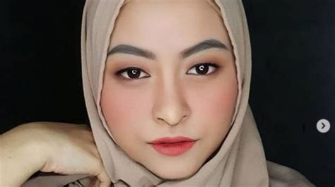 Nathalie holscher tanggapi vidio syur diduga dirinya dengan panji komara:astagfirllah. Banjir Pujian, Viral Wanita Jadi Mirip Natalie Holscher ...