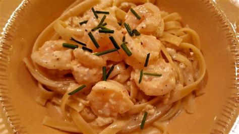 Easy shrimp scampi linguine with white wine {video}gluten free. Shrimp with Garlic Cream Sauce over Pasta - Julias Simply Southern