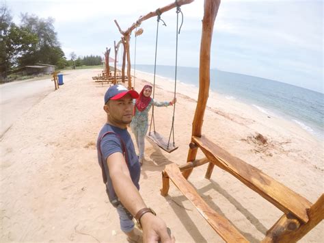 Homestay di tepi pantai juga cocok untuk menginap bareng kelaurga besar. ~SiNar CinTaKu~: Buaian Tepi Pantai Terengganu Ala Lombok