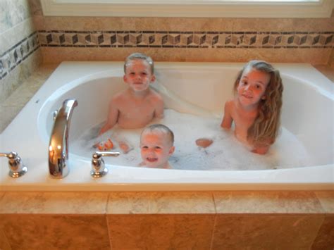 The bathtub is designed according to the baby's body, fits comfortably, and the edge is cut. Weston & Mandi: At What Point?