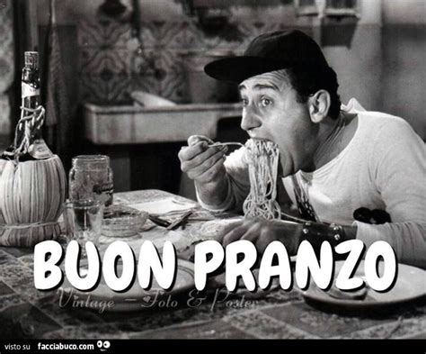 Intanto tritate finemente una manciata di prezzemolo. Alberto Sordi mangia gli spaghetti. Buon pranzo ...