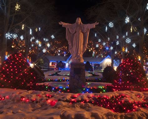 All will be on display during the festival of lights in the former gift shop, which now houses the museum. Where to Enjoy Amazing 2018 Christmas Events in New England