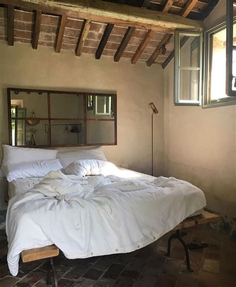 Ceiling bed, lift bed and elevator bed those bed should not be confuse with : Ceiling / bed | Interior, Mediterranean decor, Room inspo