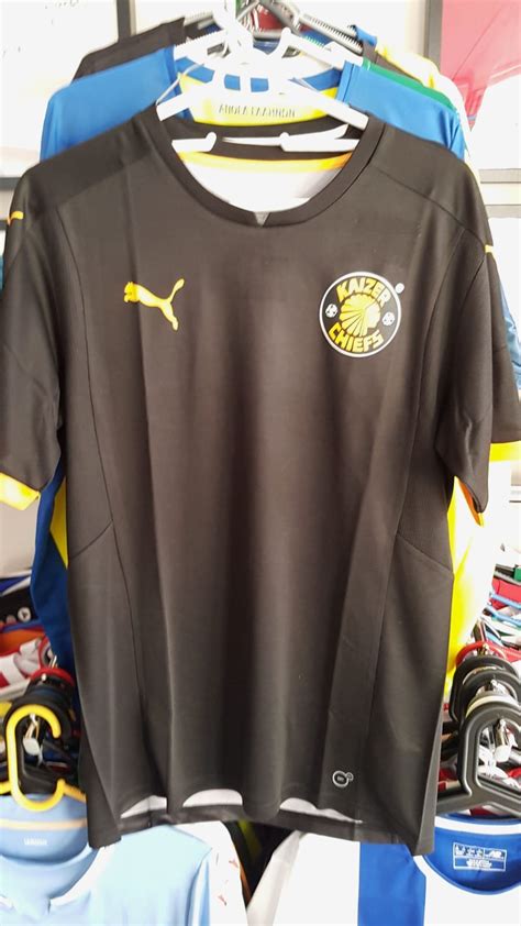 Mittelpunkt dieser ist ohne frage das trikot. Besser Als Nike? Vier Atemberaubende Puma Kaizer Chiefs ...