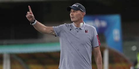 Sinisa mihajlovic ha rivelato per la gioia dei fan che starebbe guarendo dalla leucemia: Bologna-Trainer Sinisa Mihajlovic aus Spital entlassen
