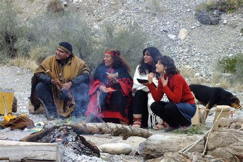 El solsticio de invierno, entre el 20 y 21 de junio, da comienzo a noches cada vez más largas y es el inicio de un nuevo ciclo para los pueblos originarios, mal llamado año nuevo indígena. Año nuevo para los pueblos originarios: la comunidad Warpe ...