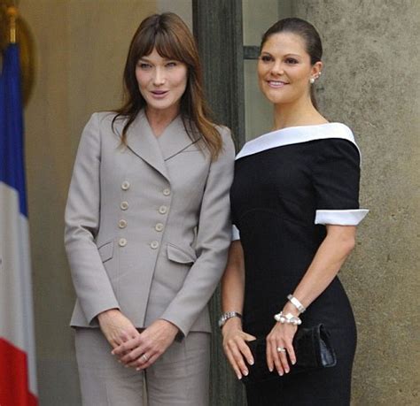 Był to pierwszy w historii republiki francuskiej przypadek ślubu prezydenta podczas sprawowania urzędu3. Is French President Nicolas Sarkozy trying to hide his ...