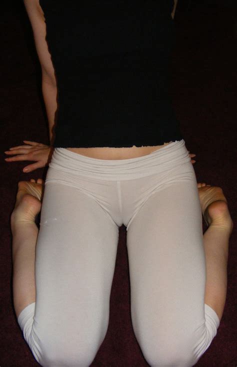 I love carrying yoga pants too! Skype cam girl from Akron, Ohio shows off her teen ...