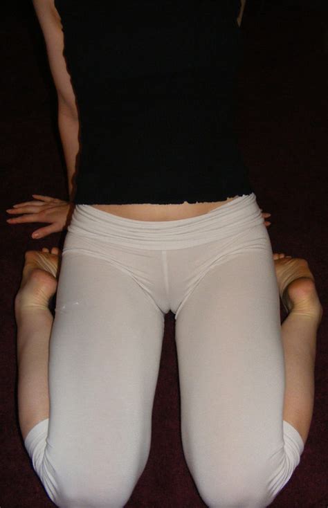 Even leggings that wouldn't normally be problematic can show lady parts if the most common culprit of camel toe with leggings is a front seam that runs right through the center of your crotch, creating tension and unwanted. Skype cam girl from Akron, Ohio shows off her teen ...