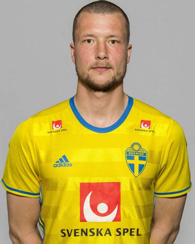 In the transfer market, the current estimated value of the player jakob johansson is 310 000 €, which exceeds the. Jakob Johansson