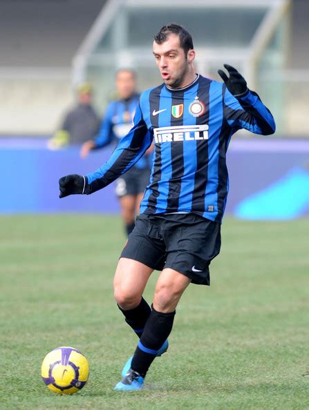 Wesley sneijder, with whom pandev won the champions. Man and the City: Goran Pandev