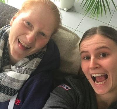 De debutante kon enkel in de tweede set wat weerwerk bieden tegen marketa vondrousova, het 12e reekshoofd in new. WTA love match: Alison Van Uytvanck and Greet Minnen ...