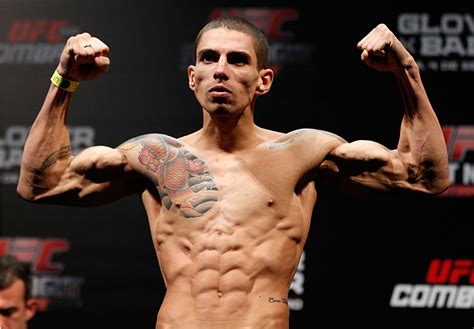 Lucas 'mineiro' é nocauteado no 1º round em disputa de cinturão no brave 24. Lucas Mineiro renova com o UFC e quer voltar a luta ainda ...