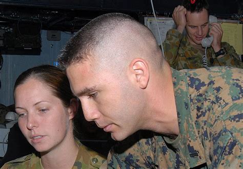 Divideo ini saya menunjukan bagaimana cara dan langkah2 melakukan potongan jarhead haircut atau military haircut. Jake Gyllenhaal Jarhead Haircut - Haircuts you'll be ...