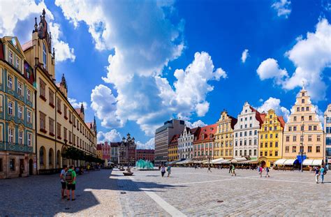 Naszym atutem są niskie ceny, atrakcyjne promocje i wysokiej jakości produkty. Experiencia Erasmus en Breslavia, Polonia, por Marine ...