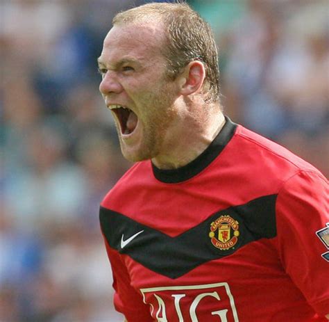 Considerato uno dei più forti attaccanti della propria generazione, ha esordito con la maglia dell'everton prima di legare il proprio nome al manchester united, squadra in cui ha militato per tredici stagioni vincendo cinque premier league, una fa. Wayne Rooney Haare : Diese Promis Liessen Sich Haare ...