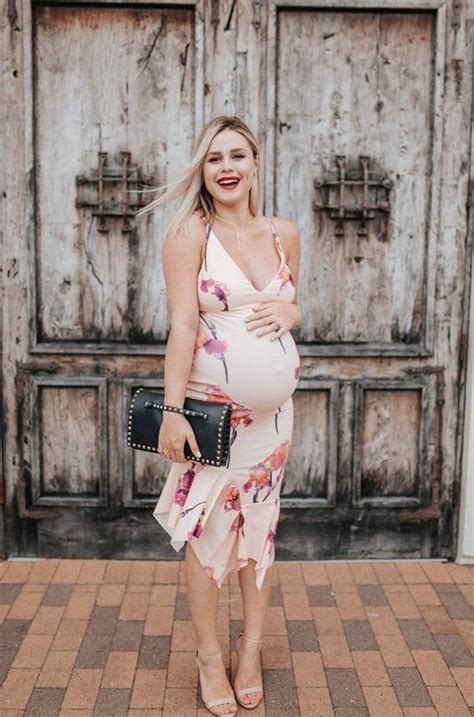 Whether you're pregnant or looking for a breastfeeding dress for a wedding, these gorgeous maternity looks to ensure you and your growing belly will look. 25 Flawless Maternity Wedding Guest Outfits - crazyforus