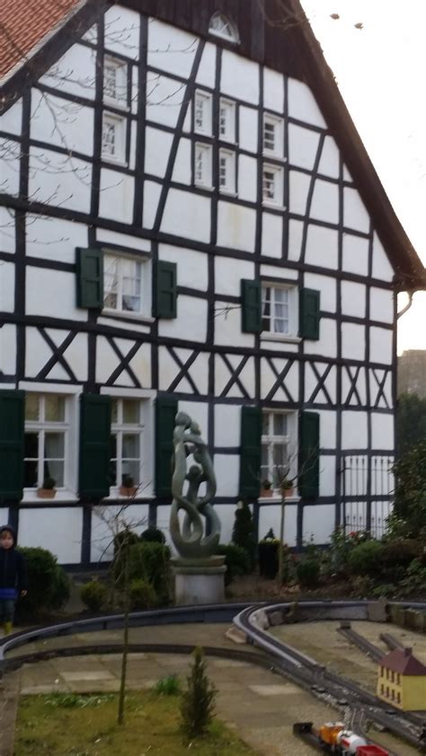 Frankes lodge gartenglück empfängt sie mit einem großen sonnigen garten in essen. Betreutes Wohnen mit Tieren...in Essen Der Schürmannhof in ...