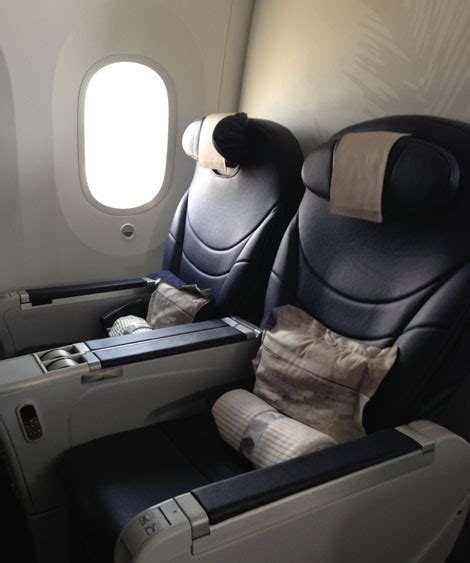 The headrest is too high and not adjustable for height, the footrest is only reachable at a stretch and therefore useless. Thomson B787-800 Premium Club - Business Traveller