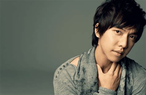 Lee seung gi is a south korean singer, actor, host, and entertainer. 이승기 군대 입대 윤아 결별 군대면제? - MetalMuscle