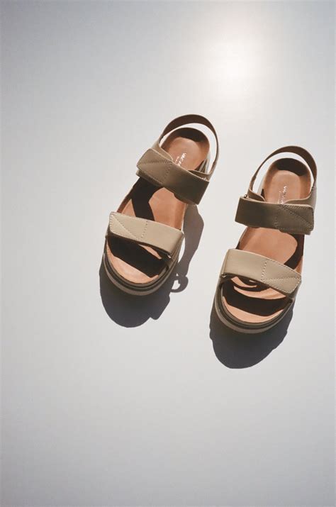 Share style pics with fp me, and read & post reviews. Vagabond Erin Sandal - Off White | Garmentory