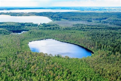 Il sistema scolastico della bielorussia prevede una scuola dell'obbligo di nove anni. Il parco Nazionale "Laghi di Braslav", Migliori attrazioni ...