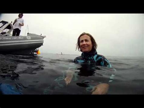 Plongeuse italienne qui fut plusieurs fois recordman du monde d'immersion en apnée (sport). in memoria rossana maiorca.m4v - YouTube