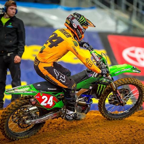 They are the most common track type in north and dirt is faster than grass as it tends to be dryer but also because grass is slippery which can remove. Your FASTEST 250SX qualifier of the day here in Arlington ...