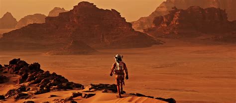 Mark watney a été l'un des premiers humains à poser le pied sur m. Seul sur Mars, science et block-buster au rendez-vous