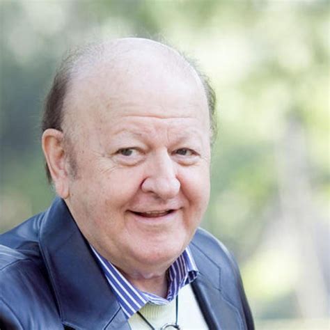 His birthday, what he did before fame, his family life, fun trivia facts, popularity rankings, and more. Massimo Boldi ci rivela perché andare al cinema. Guarda il video - Novella 2000