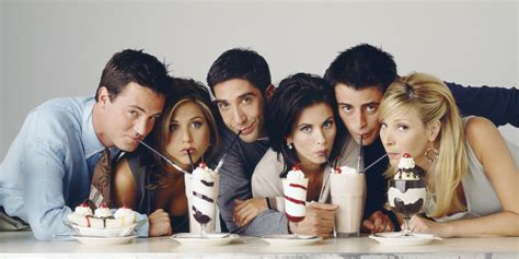 Rachel, monica, phoebe, joey, chandler and ross. Friends serie tv - Serie Tv - Cinefilos.it