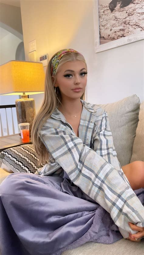 Loren gray is an internet celebrity with millions of followers on her social media account. Loren Gray 04/19/2021 • CelebMafia