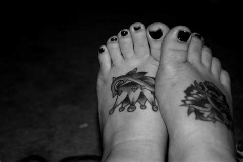 50 tatuajes de leones llamativos que harán. Ayak dövmesi modelleriayak bileği dövmesi - Bayan Tattoo ...