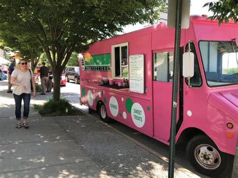 There are currently 0 profiles listed in the directory category and location you selected. Where can you find your favorite food trucks in Evansville?