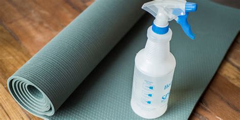 Not sure how to clean yoga mats so they'll actually be germs and stank free? DIY Yoga Mat Cleaner | REI Expert Advice | REI Co-op