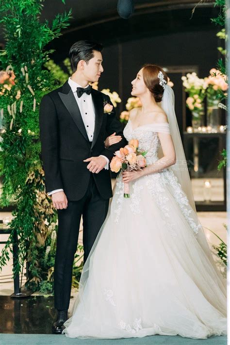 You can download these videos from youtube for free on wikibit.me. Inspirasi Gaun Pengantin ala Drama Korea, Bisa Dijadikan Kenyataan!