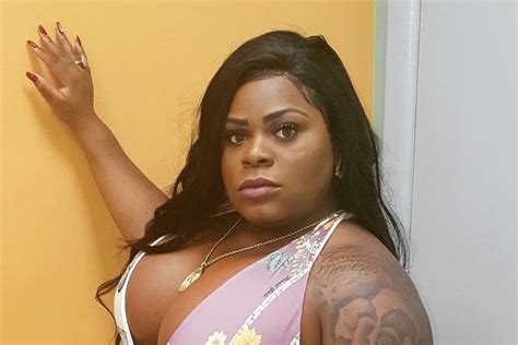 Olha quem apareceu mostrando o resultado dos novos peitos, jojo todynho! Jojo Todynho rebola de fio-dental, mas fio desaparece no ...
