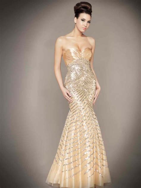 5.0 out of 5 stars 1. A Collection of Most Beautiful Dresses by Mac Duggal ...