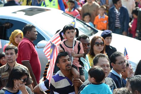 15 orang peserta yang mempunyai markah tertinggi akan terpilih ke peringkat separuh akhir. Cawangan Perhubungan Antarabangsa: Sambutan Hari Merdeka ...