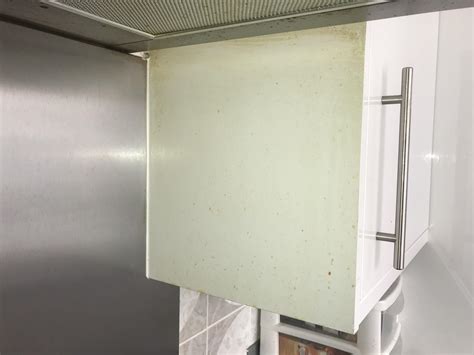 Removing sticky grease from a kitchen cabinet requires a little elbow grease, but can be easily achieved with. Best way to get grease/oil off kitchen cupboards? : DIYUK