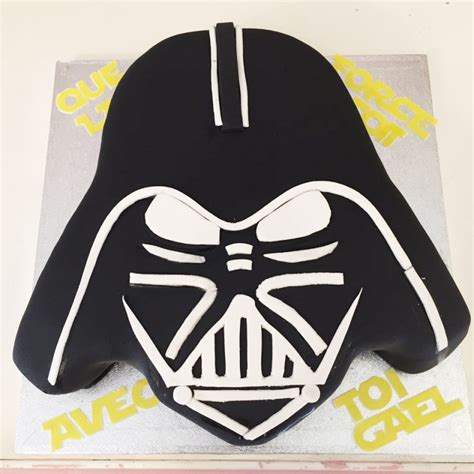 Plus besoin d'acheter de livre de coloriage, visitez notre partenaire coloriage star wars ou imprimer ceci simplement avec le bouton impression et le tour est joué. Gâteau Dark Vador 2D - Debogato Paris
