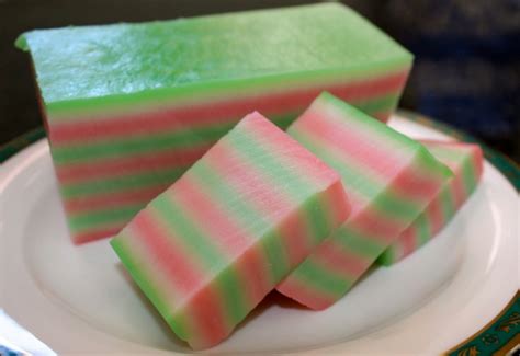 Maybe you would like to learn more about one of these? RESEP KUE LAPIS TEPUNG BERAS PELANGI SEDERHANA | Resep Masakan