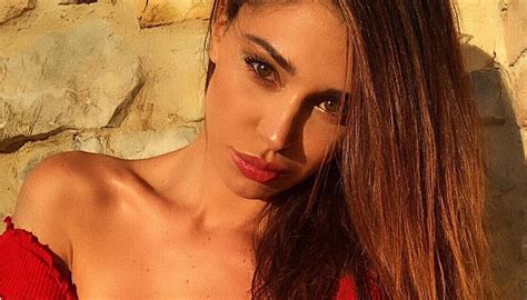 Belen rodriguez is an argentinian showgirl, actress, singer, dancer, businesswoman, and belen rodriguez facts. Belen Rodriguez: Un suo video selfie su instagram infiamma ...