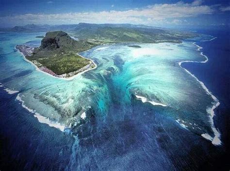 One word for this exceptionally beautiful sight? Underwater waterfall in the Denmark Strait (With images ...