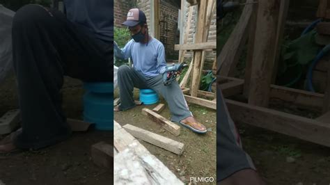Rak bunga bertingkat dua tingkatan kayu putih yang dicat berarti dua tanaman dapat duduk di atas rak tanaman ini. Tutorial membuat rak bunga dari kayu - YouTube