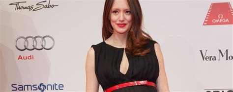 „anspruchsvoll, aber ein bisschen gestörtdie schauspielerin ist mutter von drei kindern. Berlinale: Lavinia Wilson verzückt mit Babykugel ...