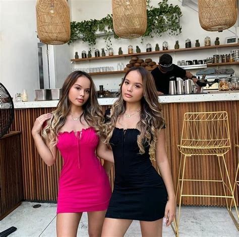 We are twins sister musically: Intip Potret Kompak The Connell Twins Saat Kulineran