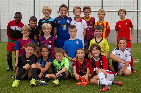 Optimized for speed and nice font rendering. VV Tielt U10: Douchen na de training