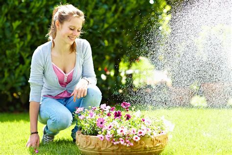 Sogar im englischen garten und anderen parks liegen auch nackedeis und textile nebeneinander in der stadt. Der Garten im Sommer: Wasser und Genuß | Gartentechnik.de